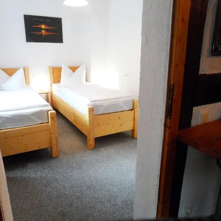 Klosterblick, Ruhige Altstadtgasse, 2 Minuten Vom Hafen
